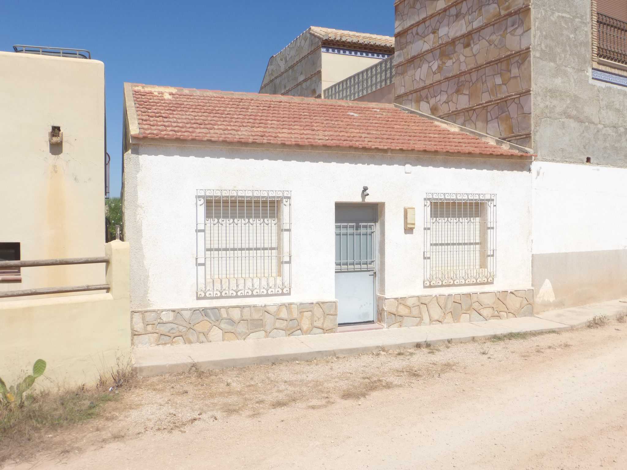 25% de la nuda propiedad de la vivienda sita en Paraje Los Huncos, de Cartagena (Murcia). FR 16922 RP La Unión 2