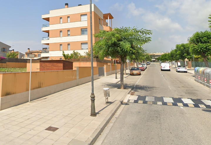 50% of Parking Space No. 12, in Urb. El Francaset in Roda de Bará, (Tarragona). FR 14049/12G RP Vendrell No. 2.