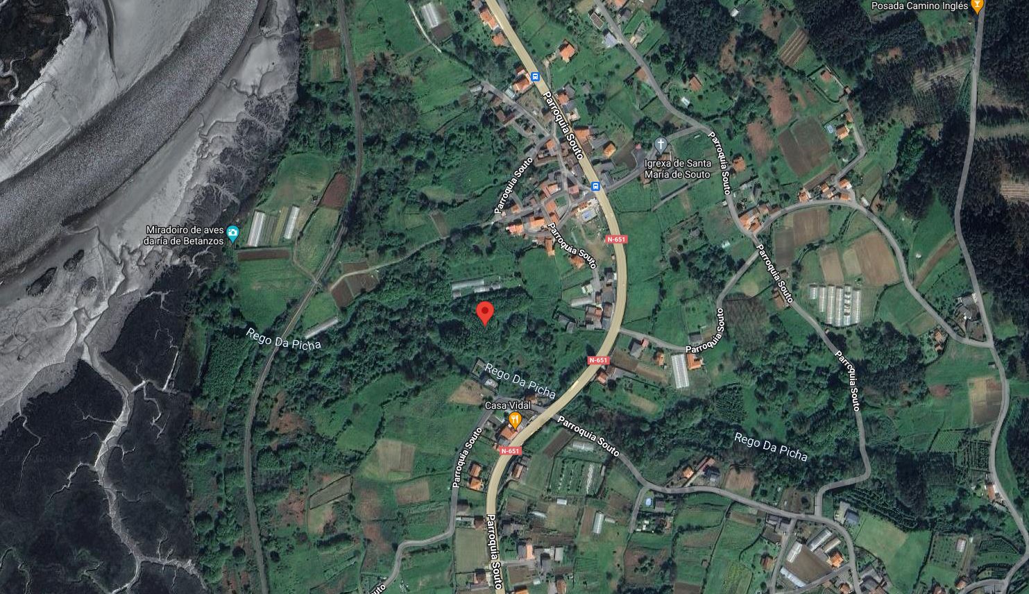 Terreno rústico en lugar de A Granxa, parroquia de Souto, de Paderne (A Coruña).