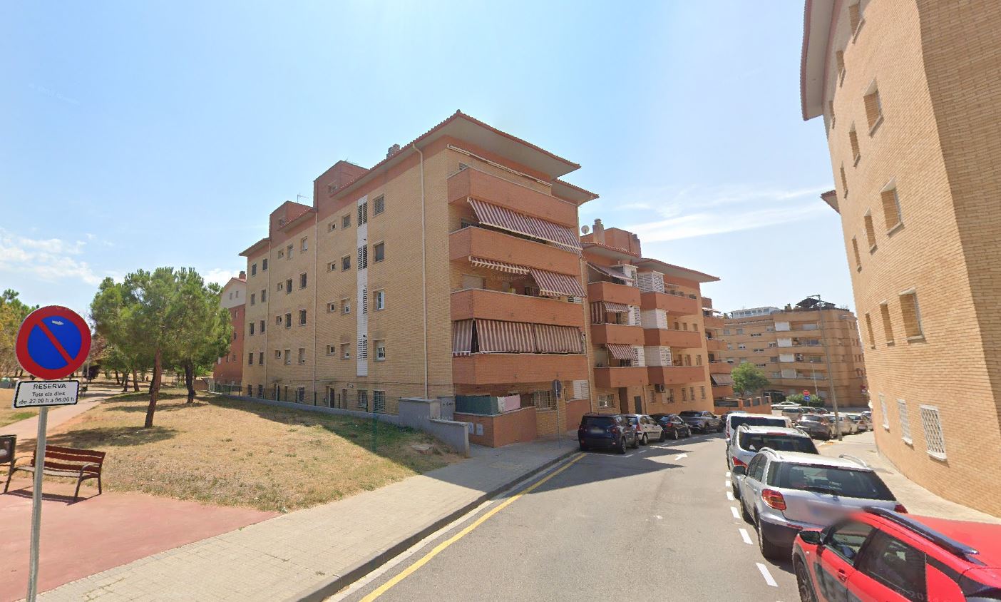 Housing on the ground floor, 1st door, staircase B, with parking space nº27 and storage room nº25, located on C/ Tramuntana, in Ripollet (Barcelona). FR 21492 RP Cerdanyola del Vallés 2