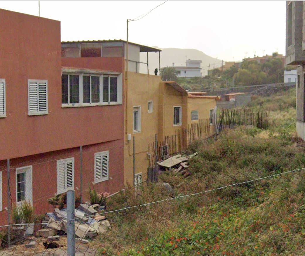 50% vivienda unifamiliar en Camino del Horno, de San Cristóbal de la Laguna (S. C. de Tenerife). FR 2/34609 RP San Cristóbal de la Laguna 1 y 3