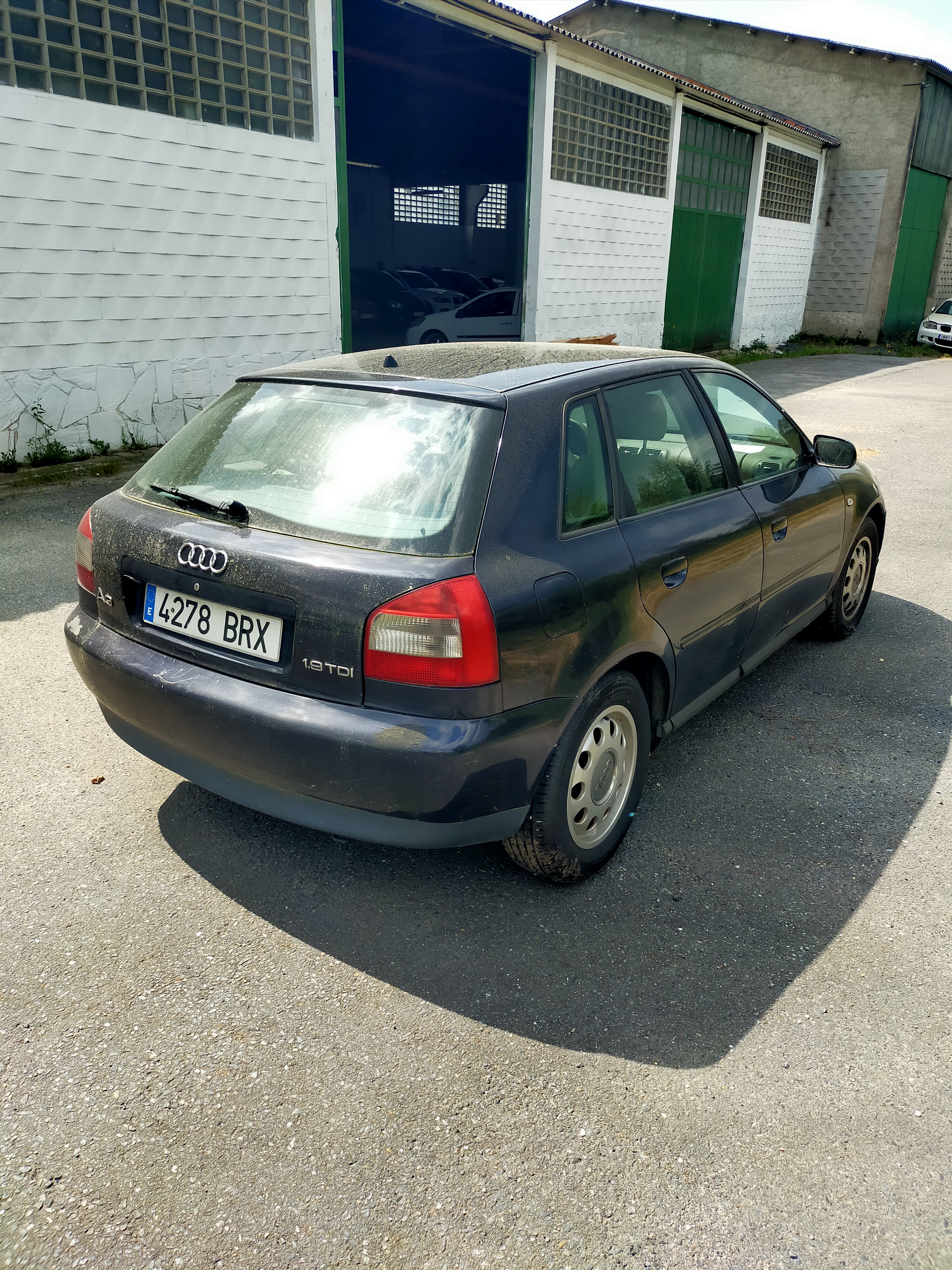 Vehículo A3 matrícula 4278-BRX
