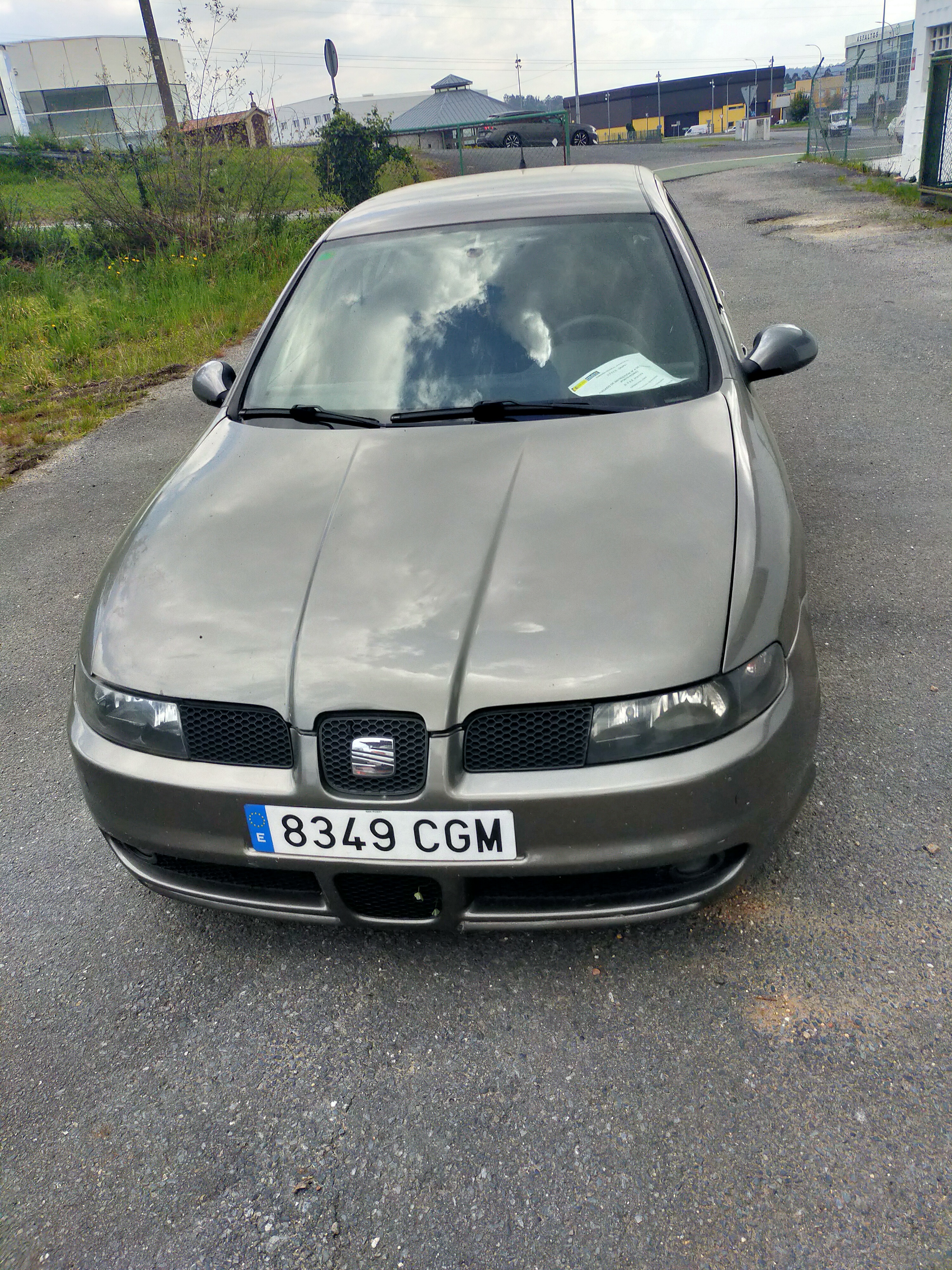 Vehículo Seat León 1.9 matrícula 8349CGM