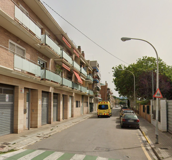 50% de la Vivienda Adosada, sita en la ciudad de Badalona, lugar denominado "Manso Pujol". FR 16350 RP Badalona nº 3