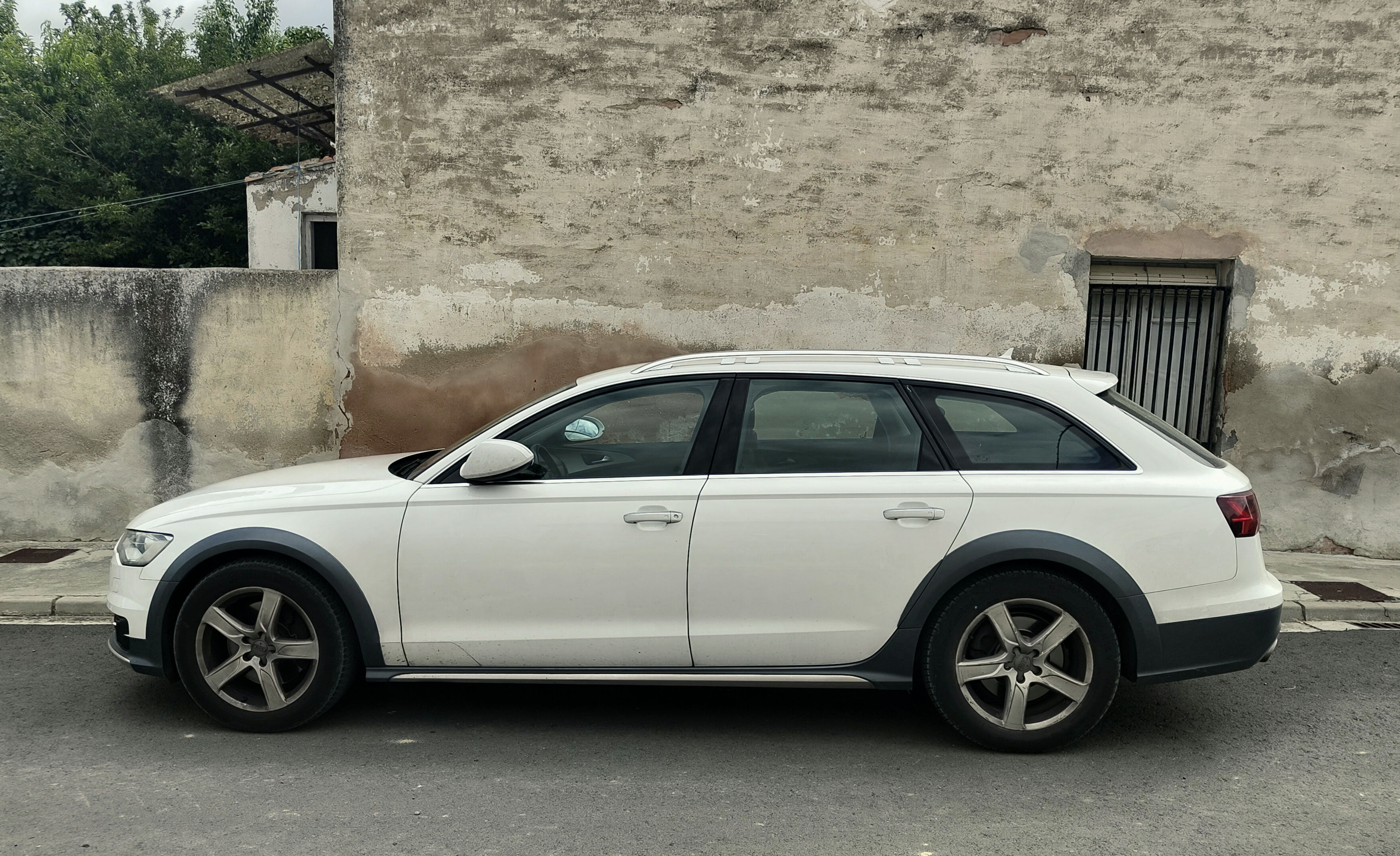 Audi A6 Allroad quattro (matrícula 0240-JGL España)  Año 2015