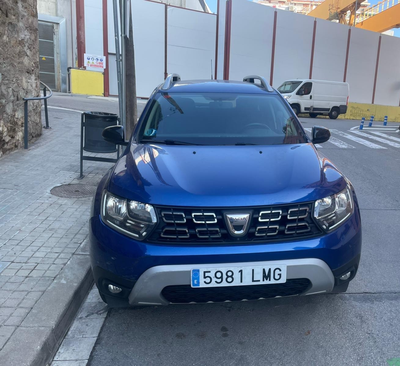 LOTE 4 – VEHÍCULO DACIA MATRÍCULA 5981-LMG