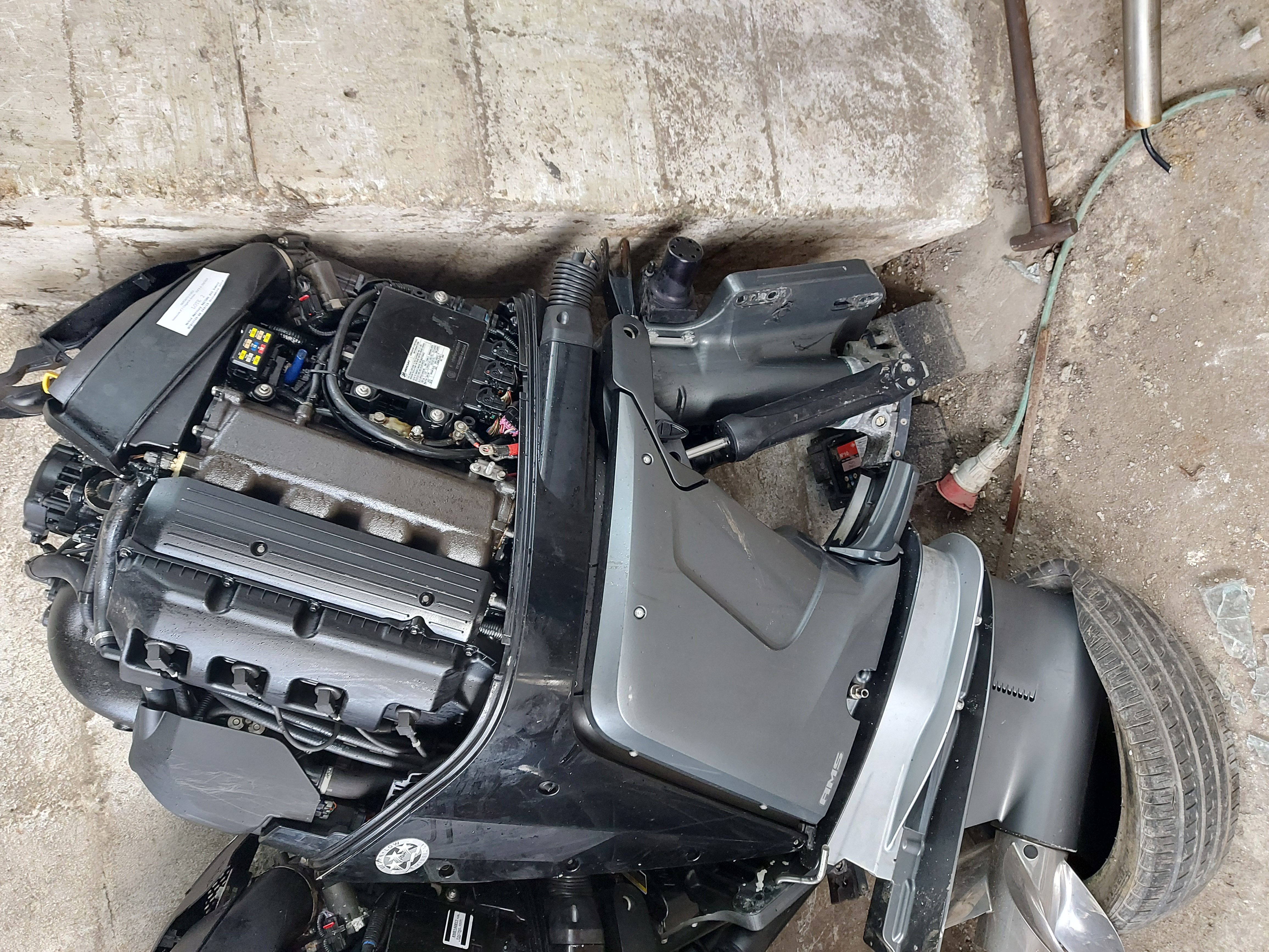 Motor Mercury Racing 450 Babor Nº Serie: NCB00026-AB 064/19 Diciembre 2019