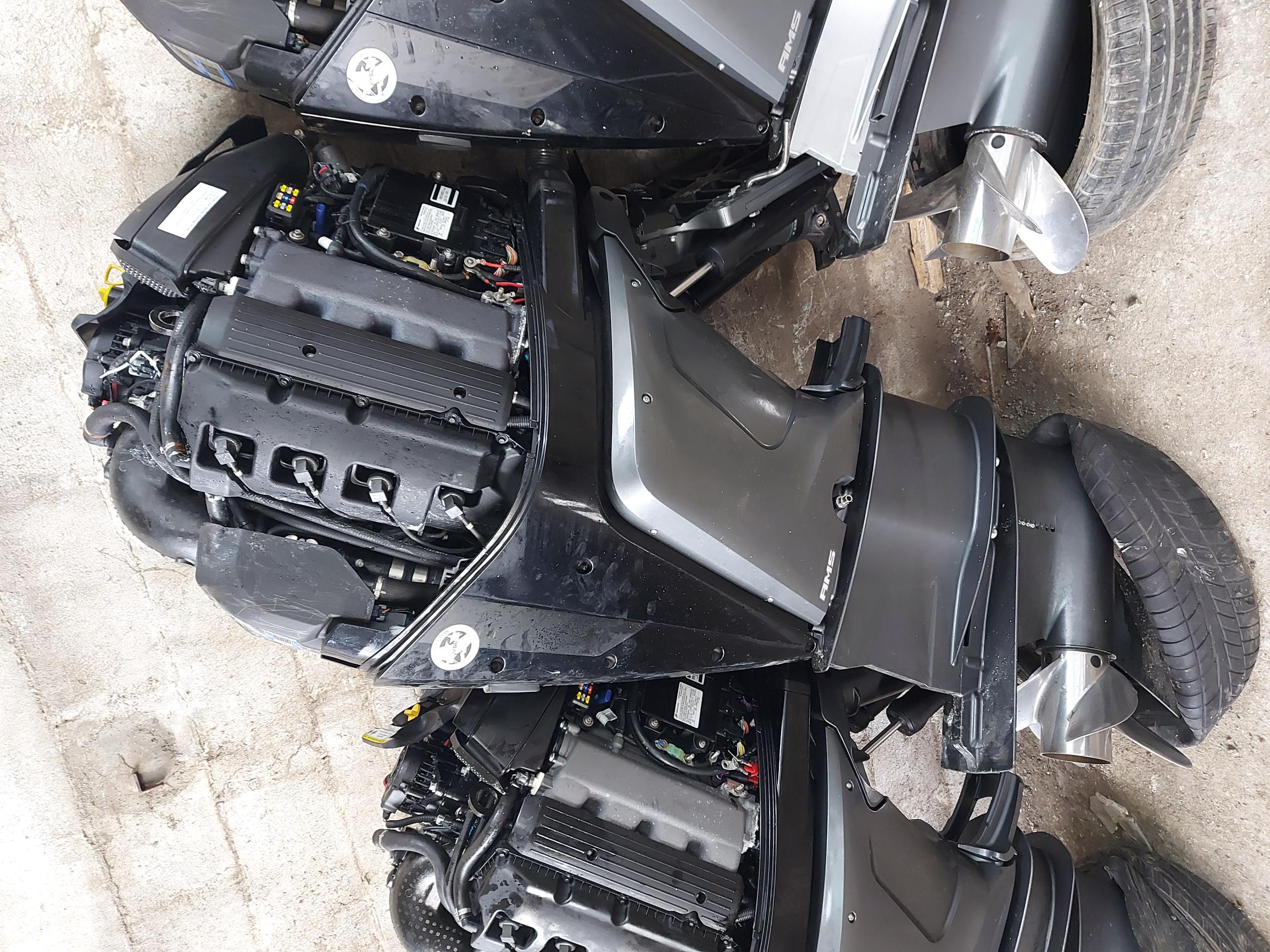 Motor Mercury Racing 450 centro Nº Serie: NCB00026-AB 254/18 Mayo 2019 - 8M0140511 4.6L RACING 450 R 913308 19