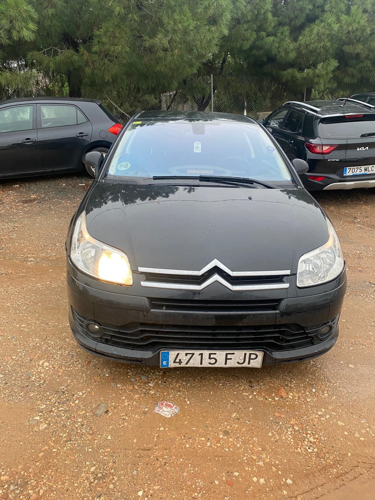 Vehículo Citroën matrícula 4715FJP