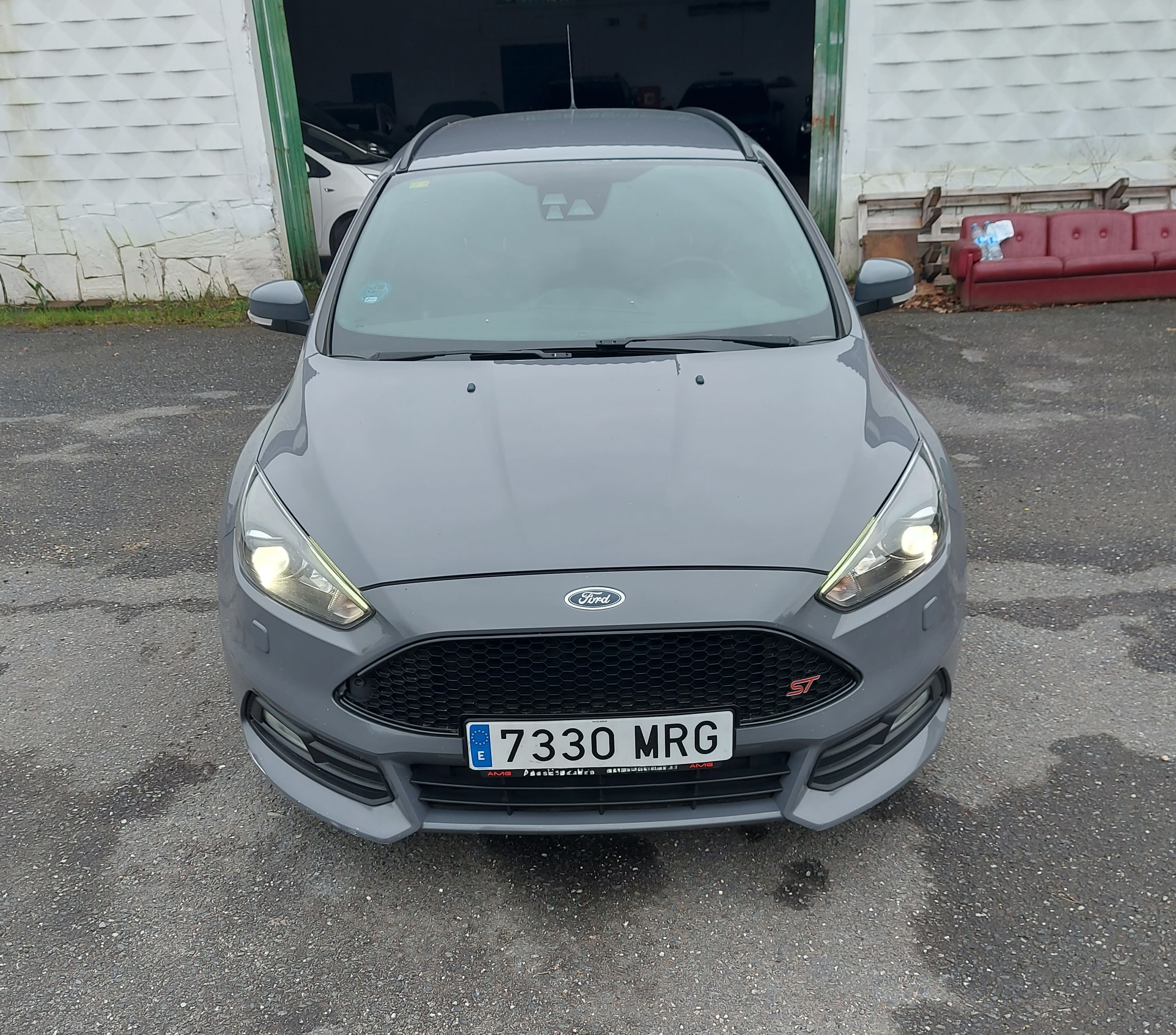 Vehículo Ford Focus matrícula 7330-MRG