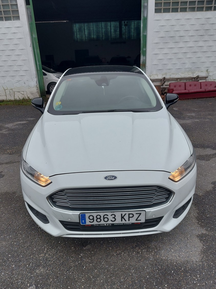 Vehículo Ford Mondeo matrícula 9863-KPZ